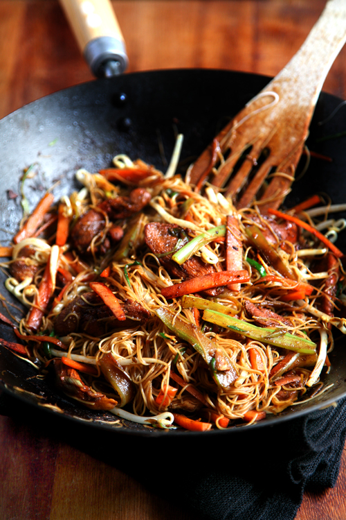 Healthy Singapore Noodles | DonalSkehan.com, Delicious, healthy & ready in a flash! 