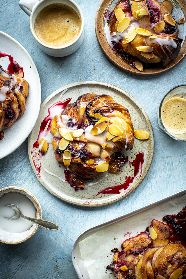 Blackberry & White Chocolate Swirl Buns | DonalSkehan.com